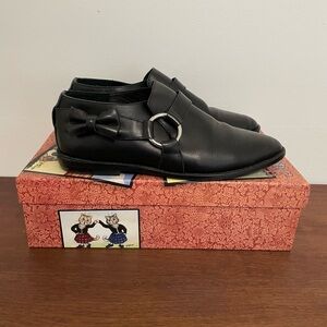 Women’s FTroupe leather shoes